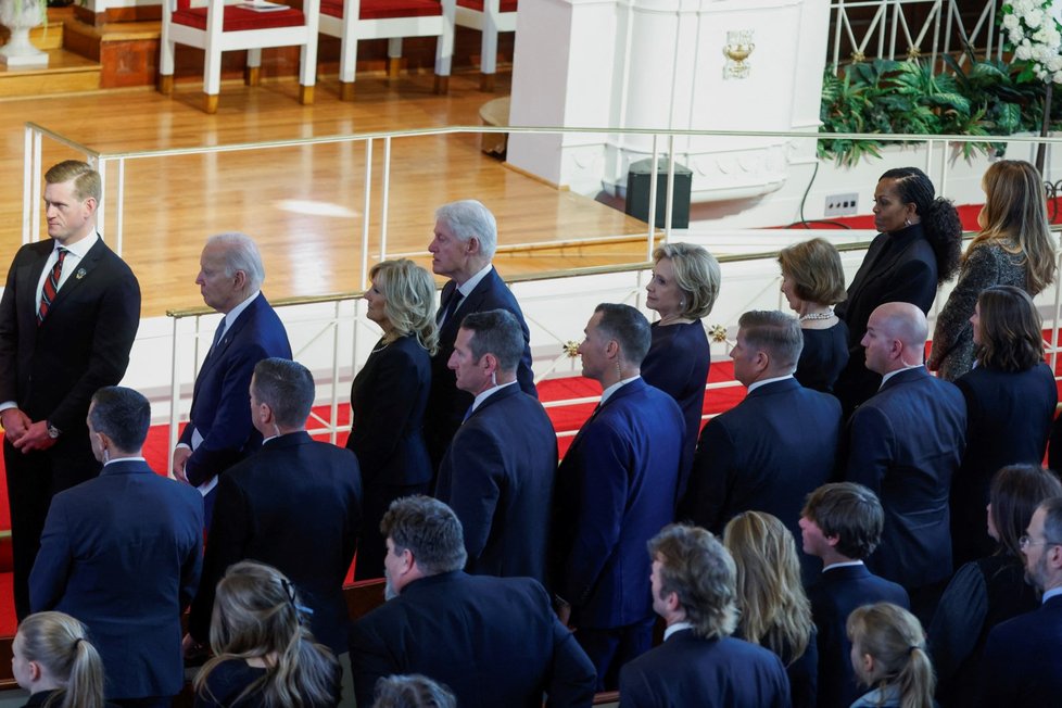 Bidenovi, Clintonovi a první dámy na pohřbu Rosallyn Carterové (28. 11. 2023).