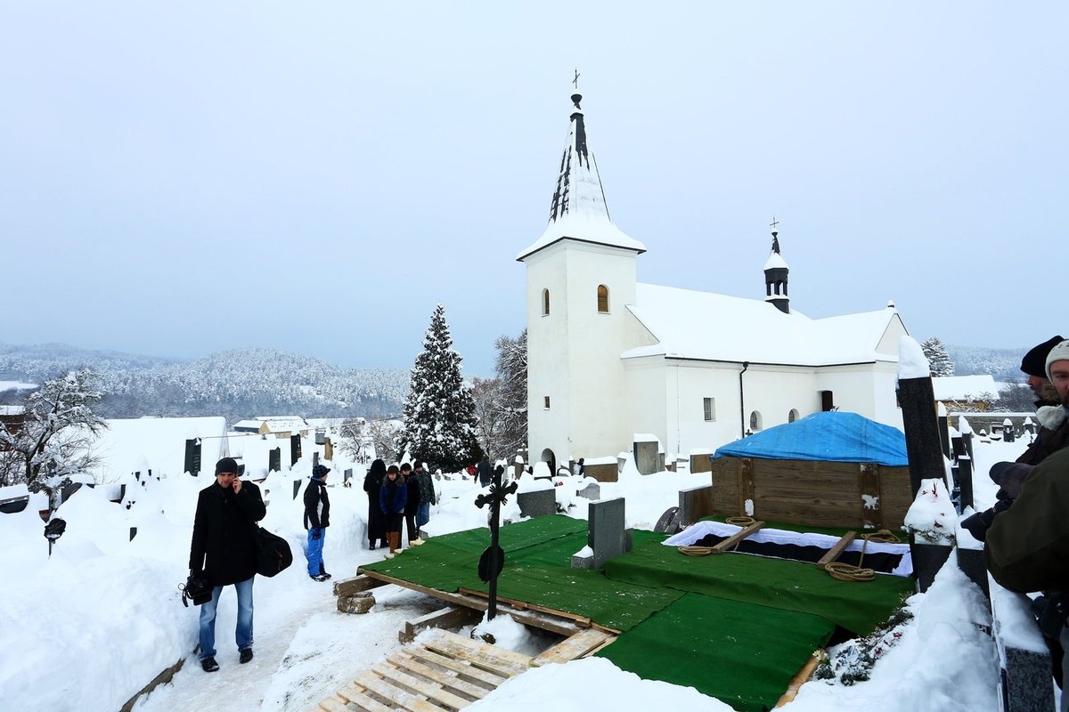 Pohřeb Jiřiny Jiráskové v jihočeských Malenicích.