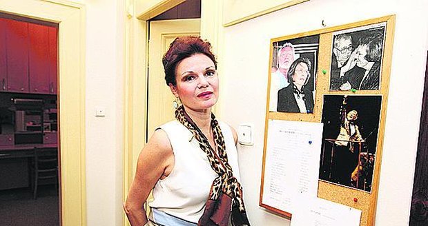 Jirásková se stala kmotrou syna Simony Rakev s Jiřinou Postlerové Damiána