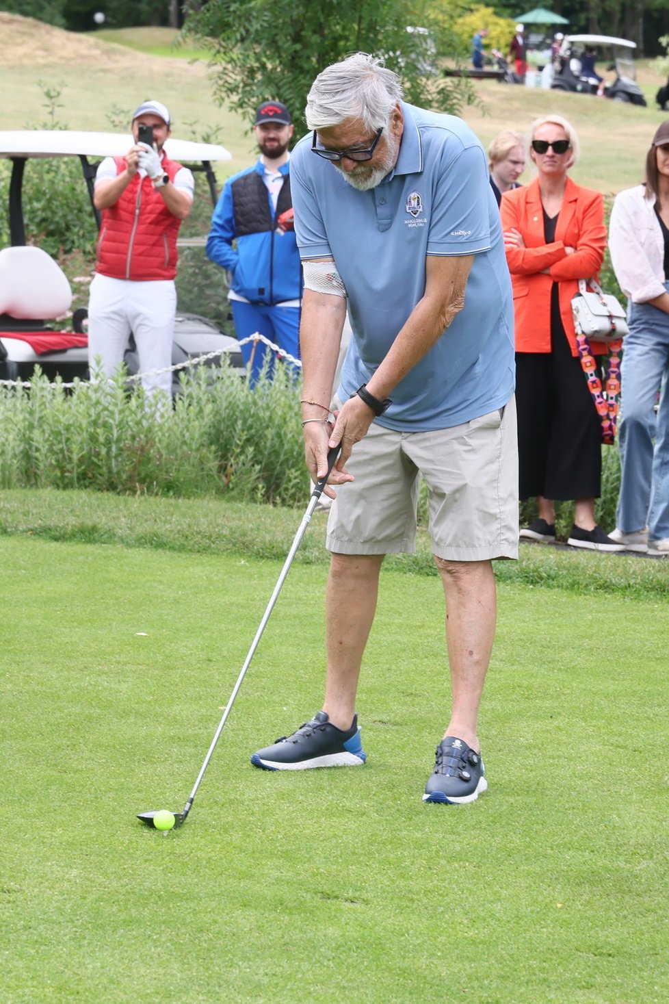 Jiří Bartoška na golfu v Karlových Varech