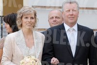 Exkluzivní foto z tajné svatby ministra Bessera