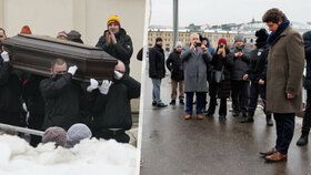 Na pohřeb Alexeje Navalného dorazil český diplomat Jiří Čistecký.