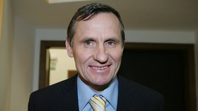 Jiří Čunek (KDU-ČSL) je ve straně v opozici proti současnému vedení.