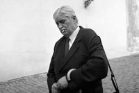 Jiří Dienstbier (†73): Tajil rakovinu