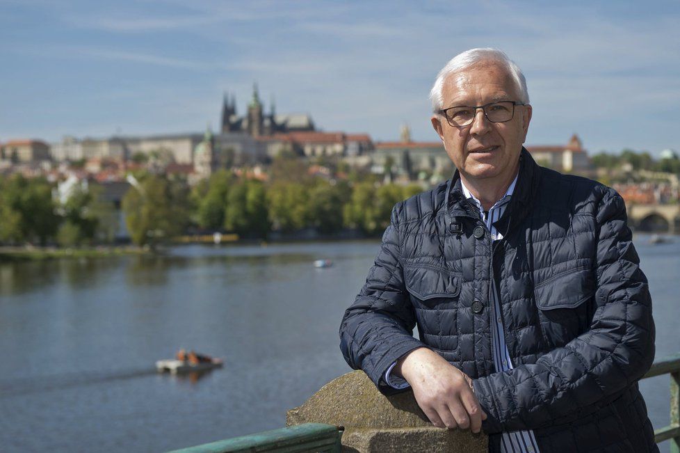 Prezidentský kandidát Jiří Drahoš, bývalý šéf Akademie věd ČR