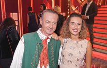 Skrytá hvězda přenosů StarDance: LOV NA DCERU VÍTĚZE DVOŘÁKA! Kdo se jí snaží uchvátit?