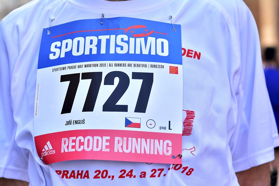 Jiří Engliš (81) byl nejstarším běžcem na půlmaratonu RunCzech