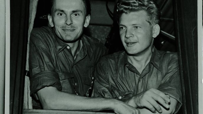 Miroslav Zikmund a Jiří Hanzelka (vpravo)
