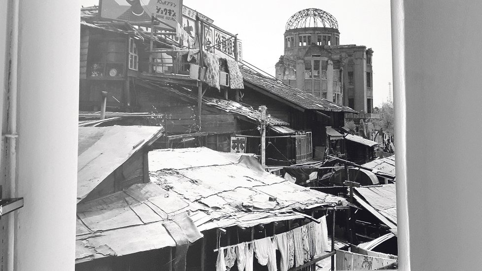 (Japonsko, Hirošima, 1963) Průmyslový palác českého architekta Jana Letzela přečkal i výbuch atomové bomby.