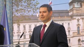 Podle ministra průmyslu a obchodu Jiřího Havlíčka (ČSSD) upravuje novela český zákon do souladu s nařízeními EU.