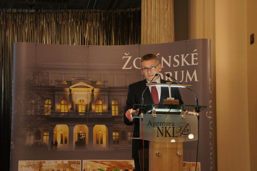 Prezident Asociace obranného a bezpečnostního průmyslu Jiří Hynek je kandidátem Realistů na prezidenta.