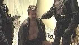 Policejní Útvar rychlého nasazení Kajínka zadržel po 40 dnech na útěku 8. prosince 2000.
