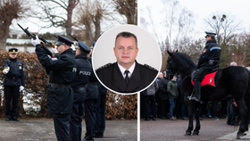 Rodina, přátelé i kolegové se včera rozloučili s expolicistou Jiřím Karáskem.