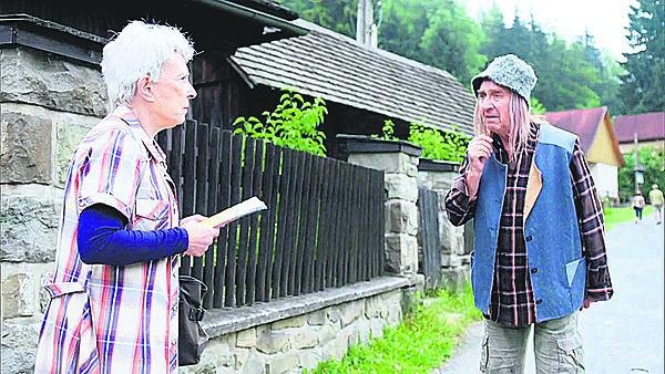 Jen díky silné vůli může dál hrát. Třeba v seriálu Doktor Martin.