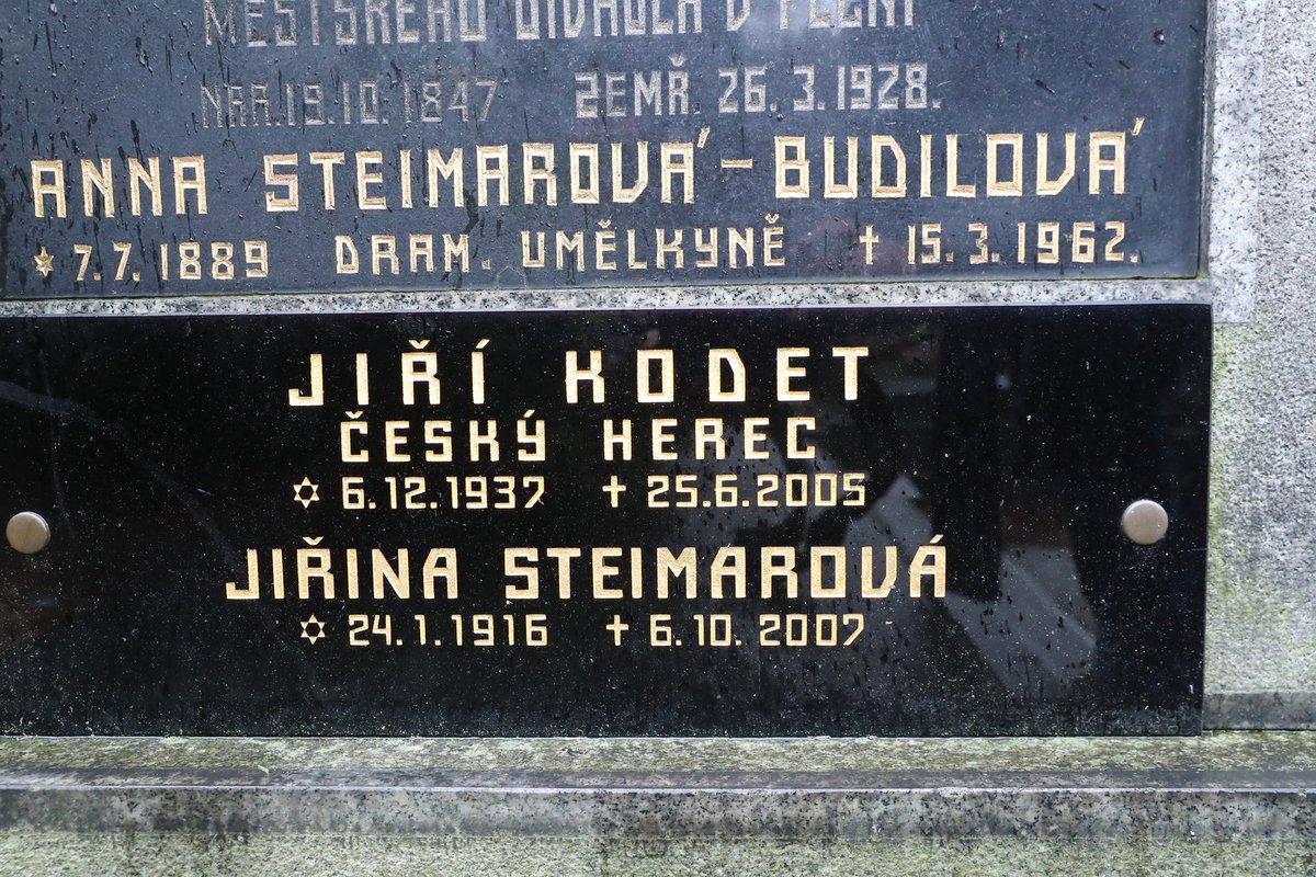 Maminka Jiřina Steimarová přežila Jiřího o dva roky.