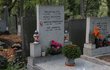 Jiří Krampol spočine na pražských Olšanech. Jiří Krampol spočine na pražských Olšanech.