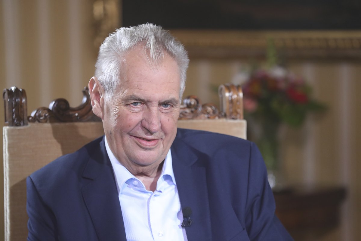 PRAHA-HRADČANY, STŘEDA 14:56 Prezident Miloš Zeman napsal Krampolovi osobní dopis.