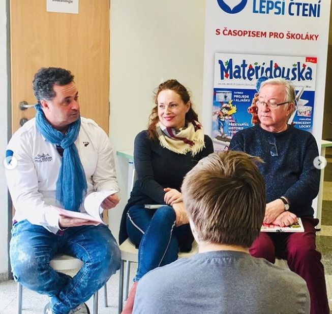 Jiří Lábus, Martin Dejdar a Markéta Hrubešová dětem předčítali pohádky