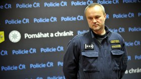 Pyrotechnik a náměstek ředitele pyrotechnické služby Jiří Lačňák.