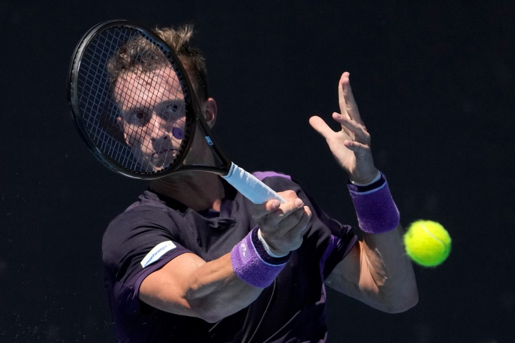 Jiří Lehečka v poklidu přešel přes první kolo Australian Open
