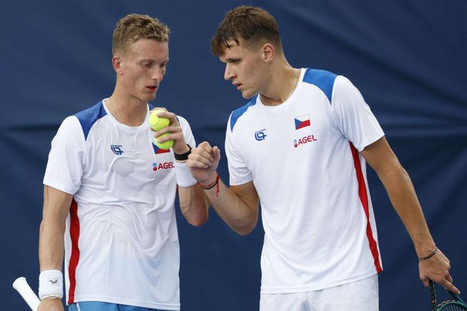 Časný budíček, policejní eskorta. Absurdní, na čtvrtfinále půjdou Češi z postele Časný budíček, policejní eskorta. Absurdní, na čtvrtfinále půjdou Češi z postele
