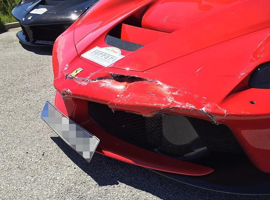 Předek poničeného LaFerrari drůběžího magnáta Jiřího Macha