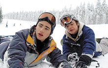Snowboarďáci Kotek s Mádlem: Vysmáté setkání po 20 letech!