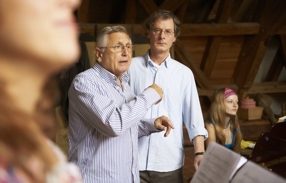 Jiří Menzel, Jan Hartl a Andrea Vavrušová.