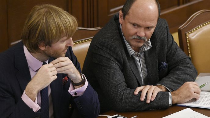 Ministr zemědělství Jiří Milek a ministr zdravotnictví Adam Vojtěch