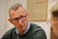 Ze znásilnění nařčený poslanec Navrátil pro Blesk: Budu se bránit, masér chodil i před Sněmovnu