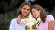 Roger Federer, osminásobný wimbledonský šampion, s manželkou Mirkou