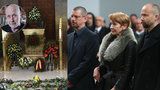 Pohřeb Jiřího Ornesta (†70): Loučila se plejáda hvězd! Vdova Kolářová odmítla kondolence 