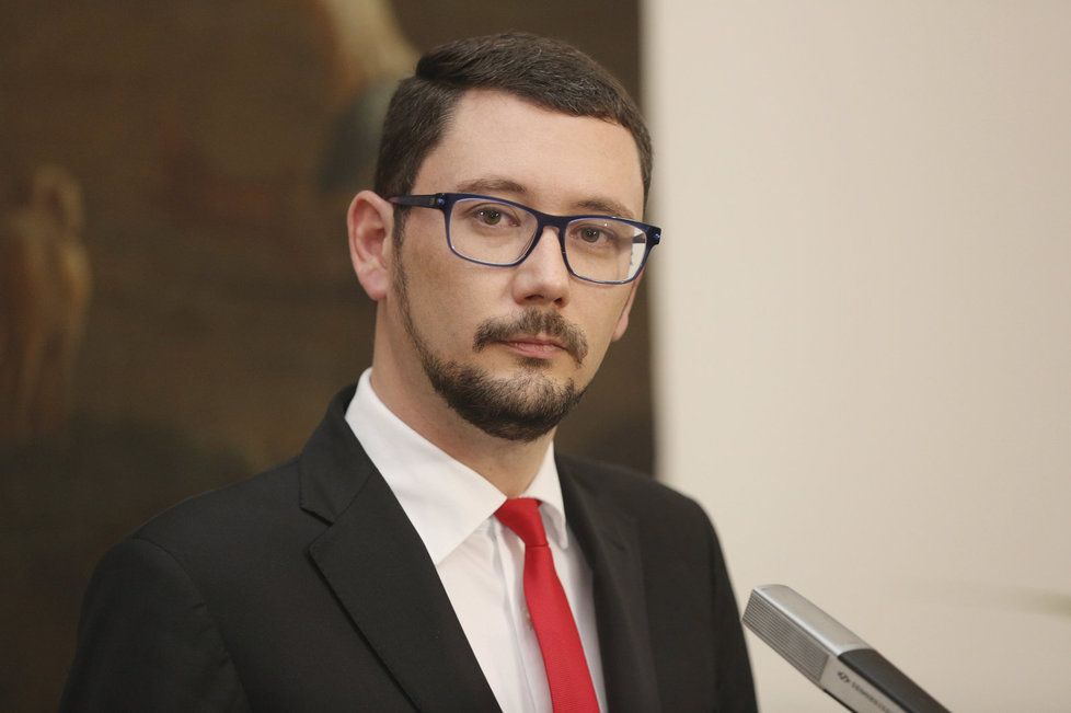 Politici mluví o Ovčáčkově výroku jako o ostudě či úletu.