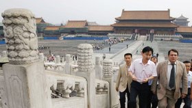 Jiří Paroubek v roce 2005 v Číně: U Zakázaného města