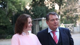 Expremiér Jiří Paroubek s  partnerkou Gabrielou Kalábkovou