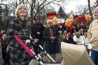 Jiřímu Paroubkovi dělá manželka Petra živý štít