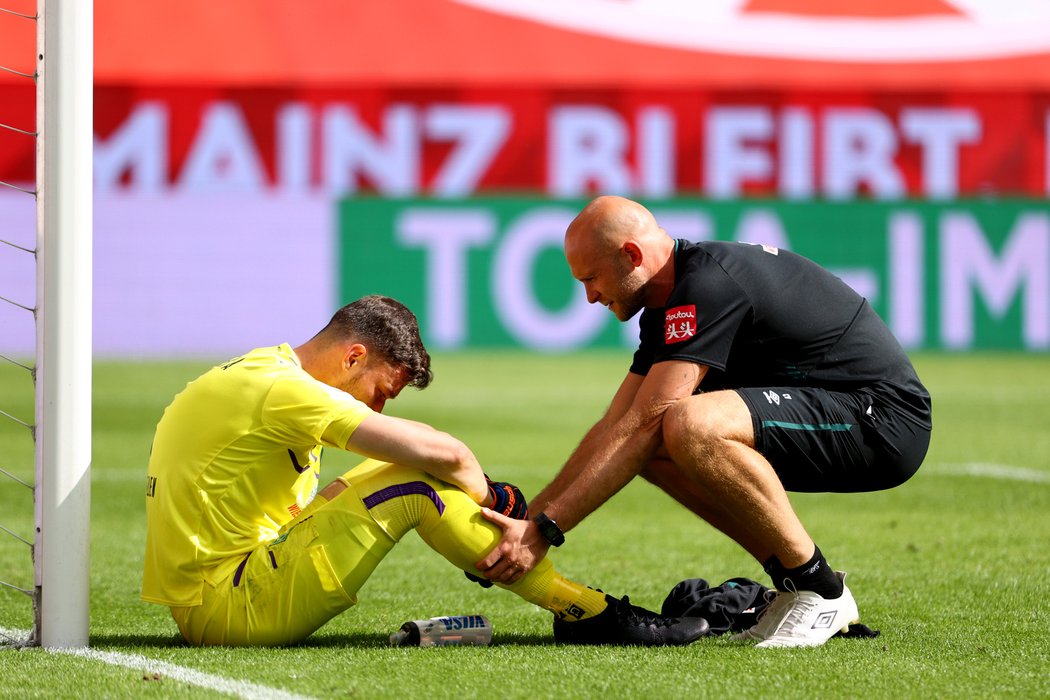 Brankář Jiří Pavlenka vychytal Brémám udržení v Bundeslize