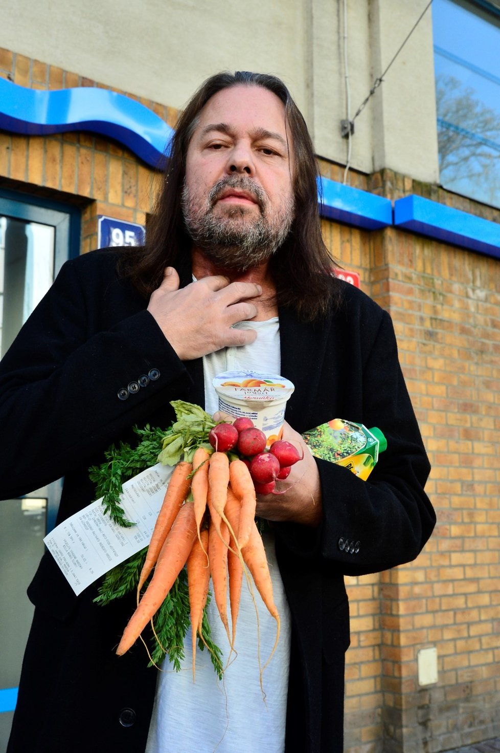 Jiří Pomeje zemřel na rakovinu.