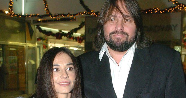 Jiří Pomeje dan Míša Kuklová Jiří Pomeje dan Míša Kuklová