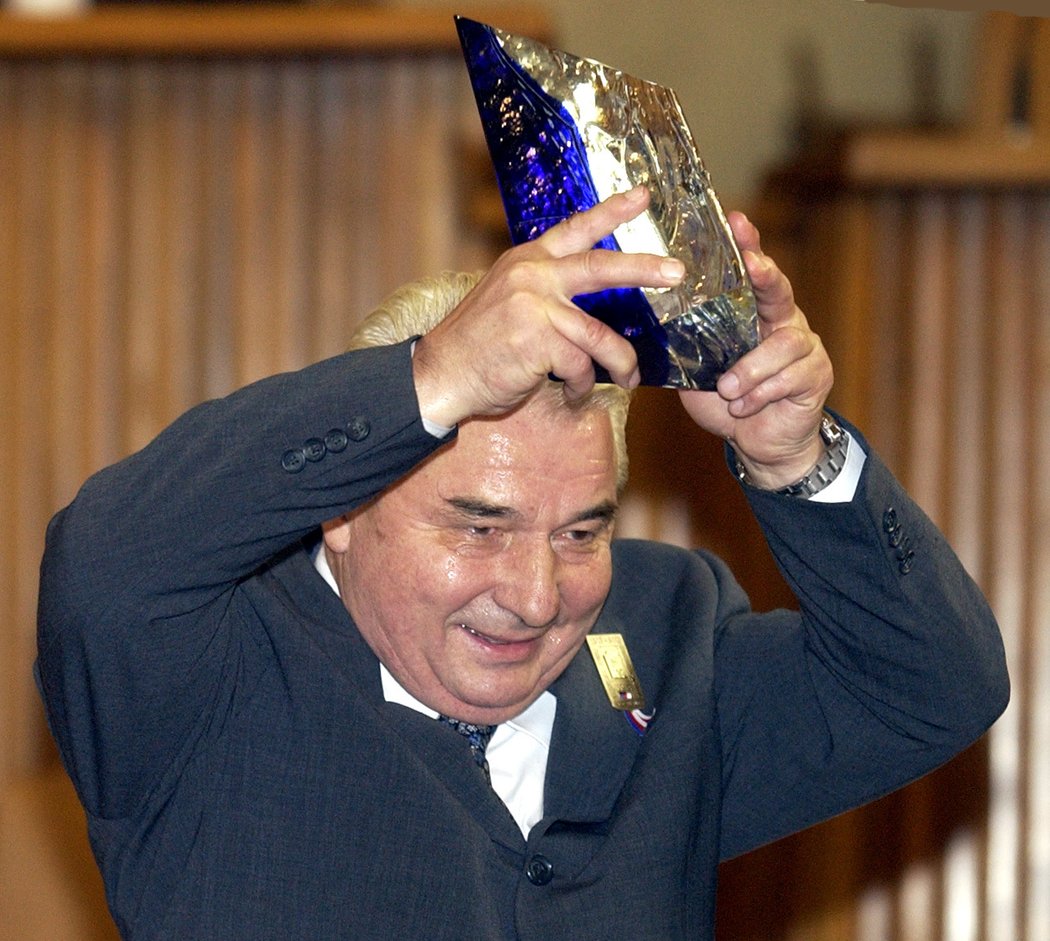 Jiri Raska GALERIE: Lyžař století a první český olympijský šampion Jiří Raška (†70 ...