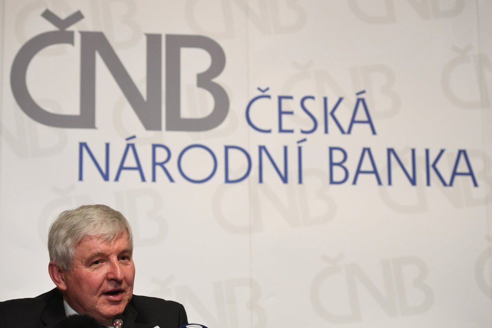 Guvernér ČNB Jiří Rusnok ve čtvrtek oznámil zvýšení základní úrokové sazby na půl procenta.