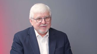 Jiří Rusnok: Nemůžeme tady řešit problémy nebo rozkvět podnikání premiéra. Od toho tady vláda není Jiří Rusnok: Nemůžeme tady řešit problémy nebo rozkvět podnikání premiéra. Od toho tady vláda není
