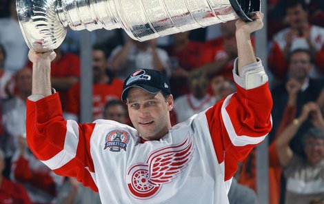 Jiří Šlégr v hokeji vyhrál, co se vyhrát dá včetně Stanley Cupu v dresu Detroitu. A samozřejmě vydělal královské peníze…