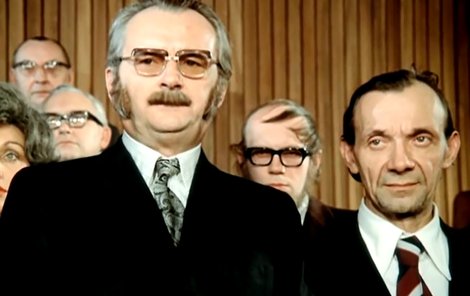 1975 CHALUPÁŘI:  Jiří Sovák a Josef Kemr by jako seriáloví Huml a Císař určitě koukali.