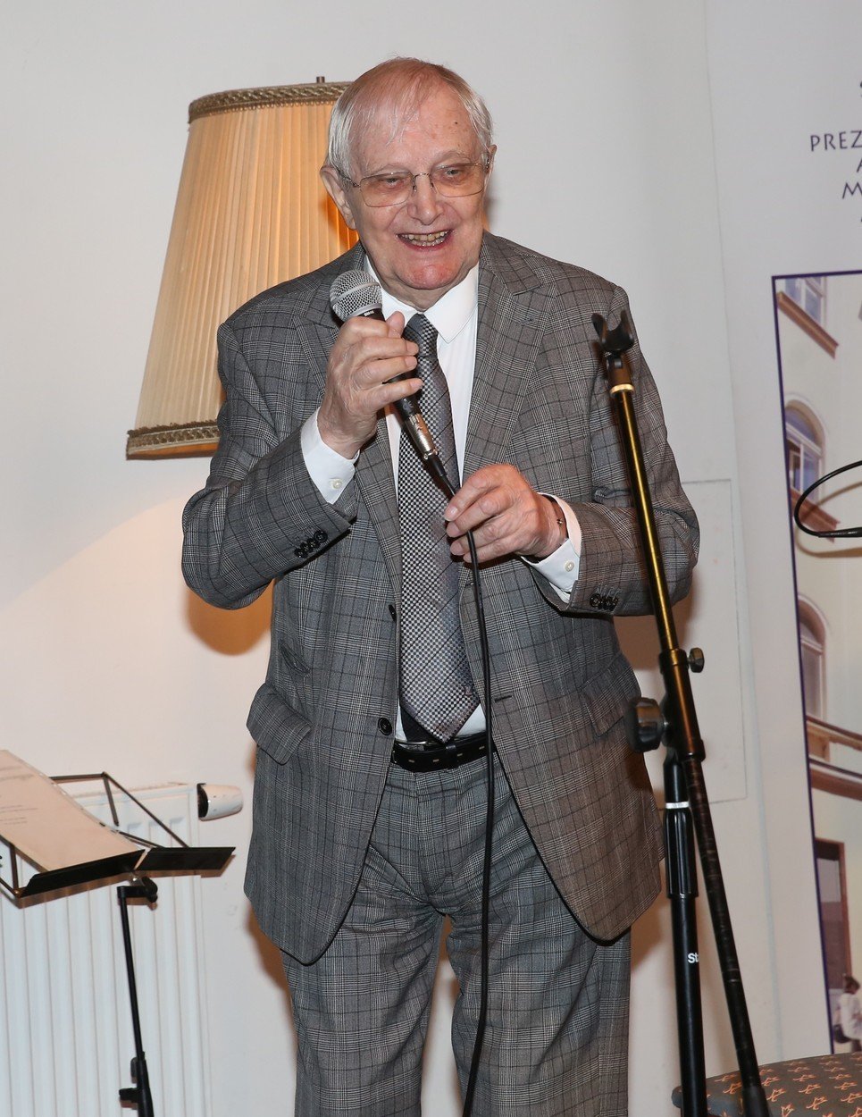 Vzpomínkový večer na počest Milana Lasici - Jiří Suchý