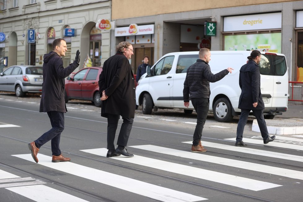 Na náměstí Jiřího z Poděbrad začaly fungovat 4 nové přechody. TSK je zde vytvořila v rámci rekonstrukce světelné signalizace