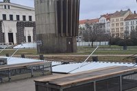 Spor o výdech z metra na Jiřího z Poděbrad: Praha ho chce odstranit, umělci a architekti zachovat