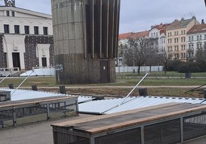 Praha chce nechat odstranit výdech z metra na náměstí Jiřího z Poděbrad, které prochází rekonstrukcí.