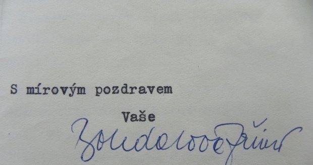 Podpis herečky na originále dopisu, který je v Archivu bezpečnostních složek v Brně-Kanicích.