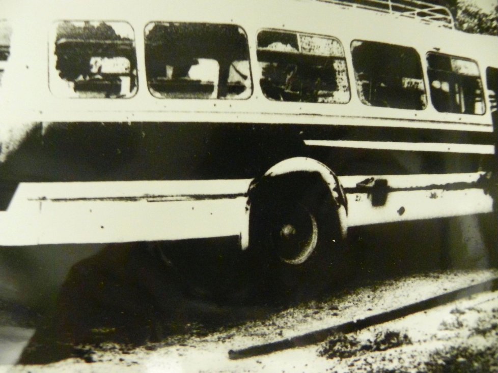 Autobus, se kterým se pokoušeli na konci 70. let přejet do západního Německa ozbrojení bratři Barešovi.